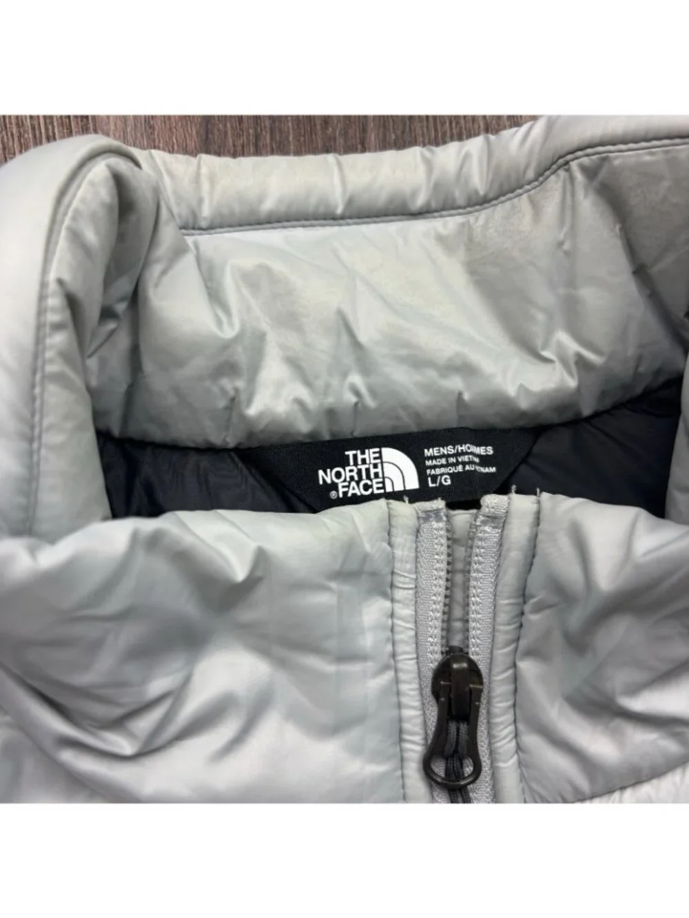 The North Face 550 Puffer Full Zip Vest Gray Men’s Size Large